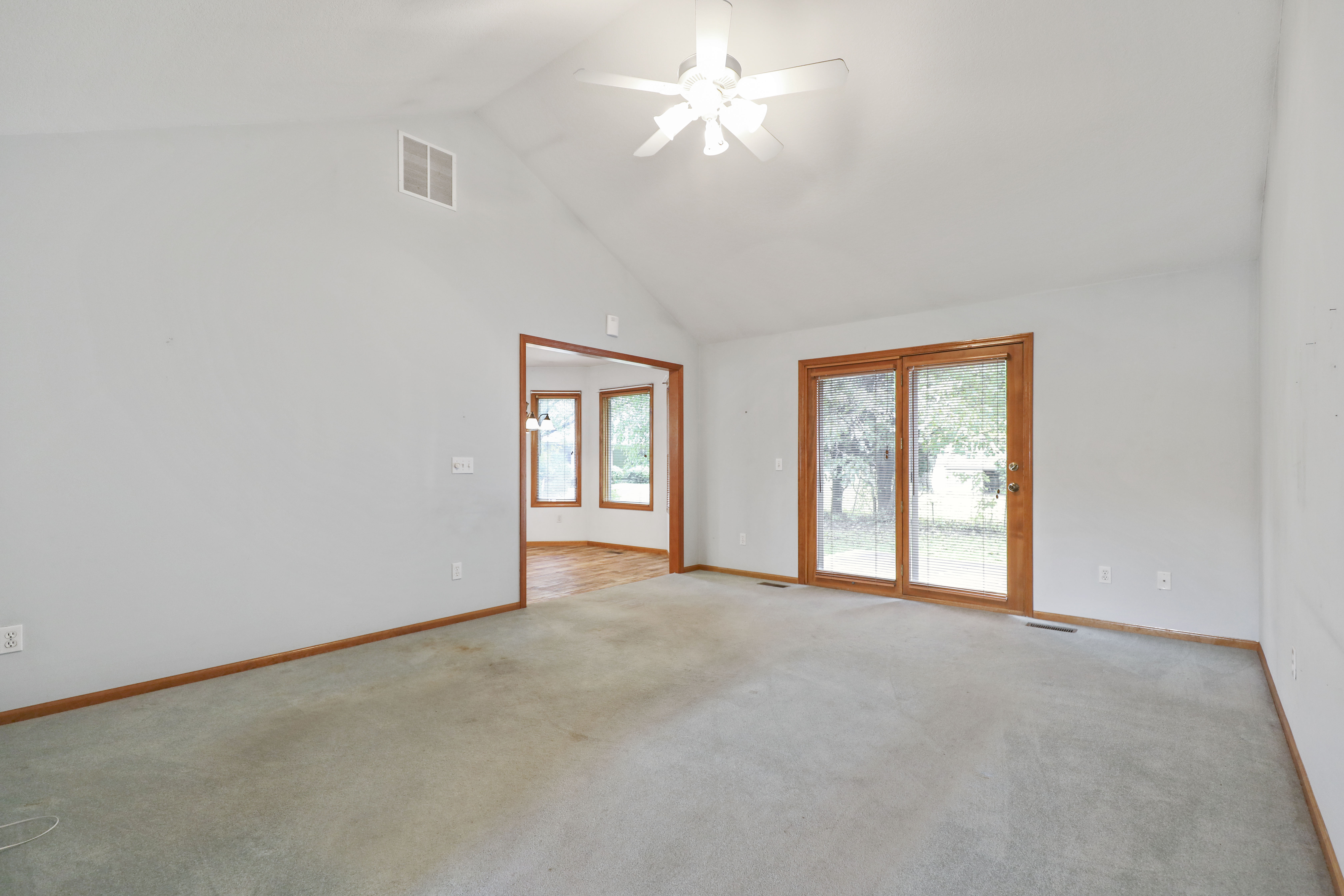 Just Listed! 3 Bedroom, 2 Bath Ranch in South Whitley