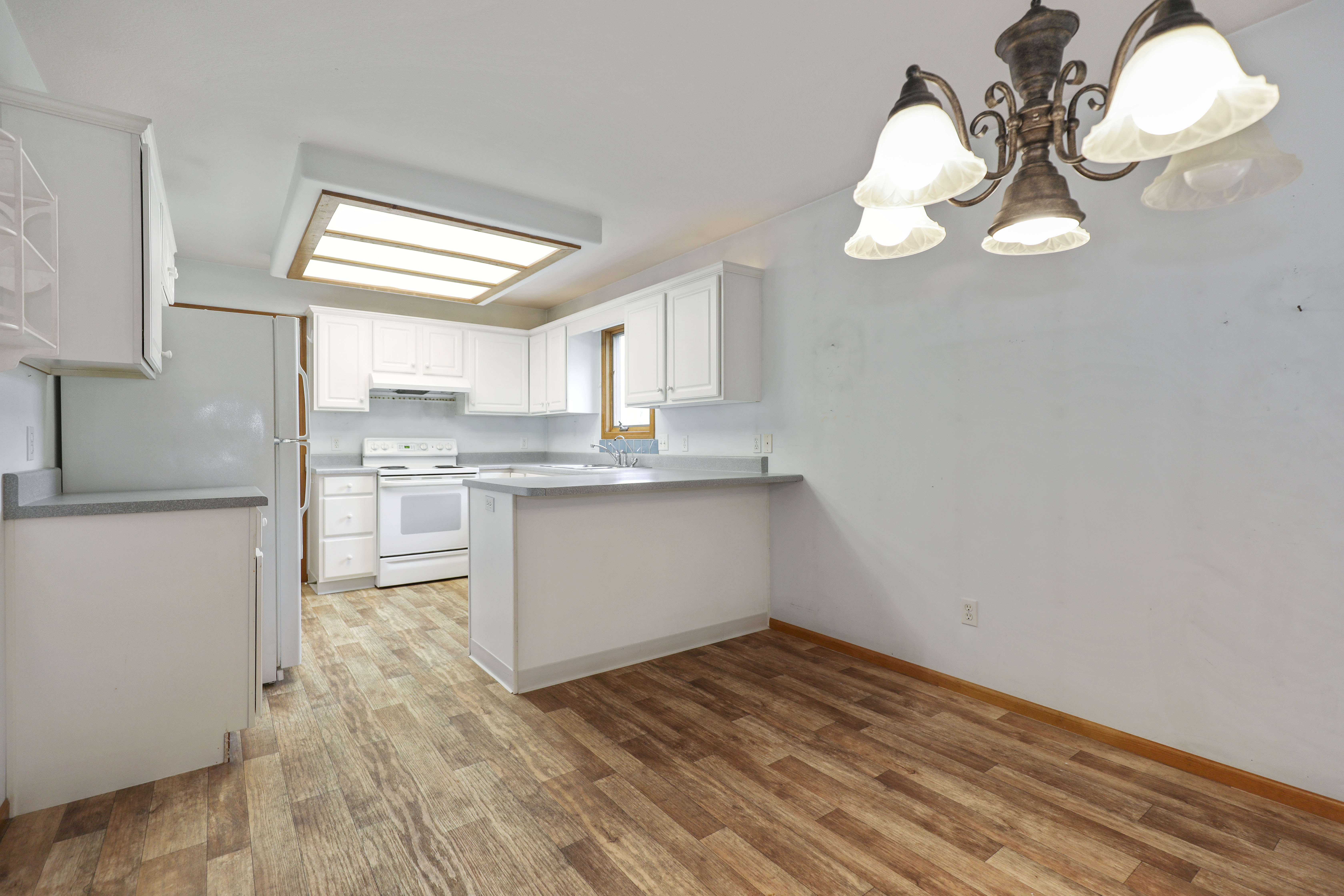 Just Listed! 3 Bedroom, 2 Bath Ranch in South Whitley