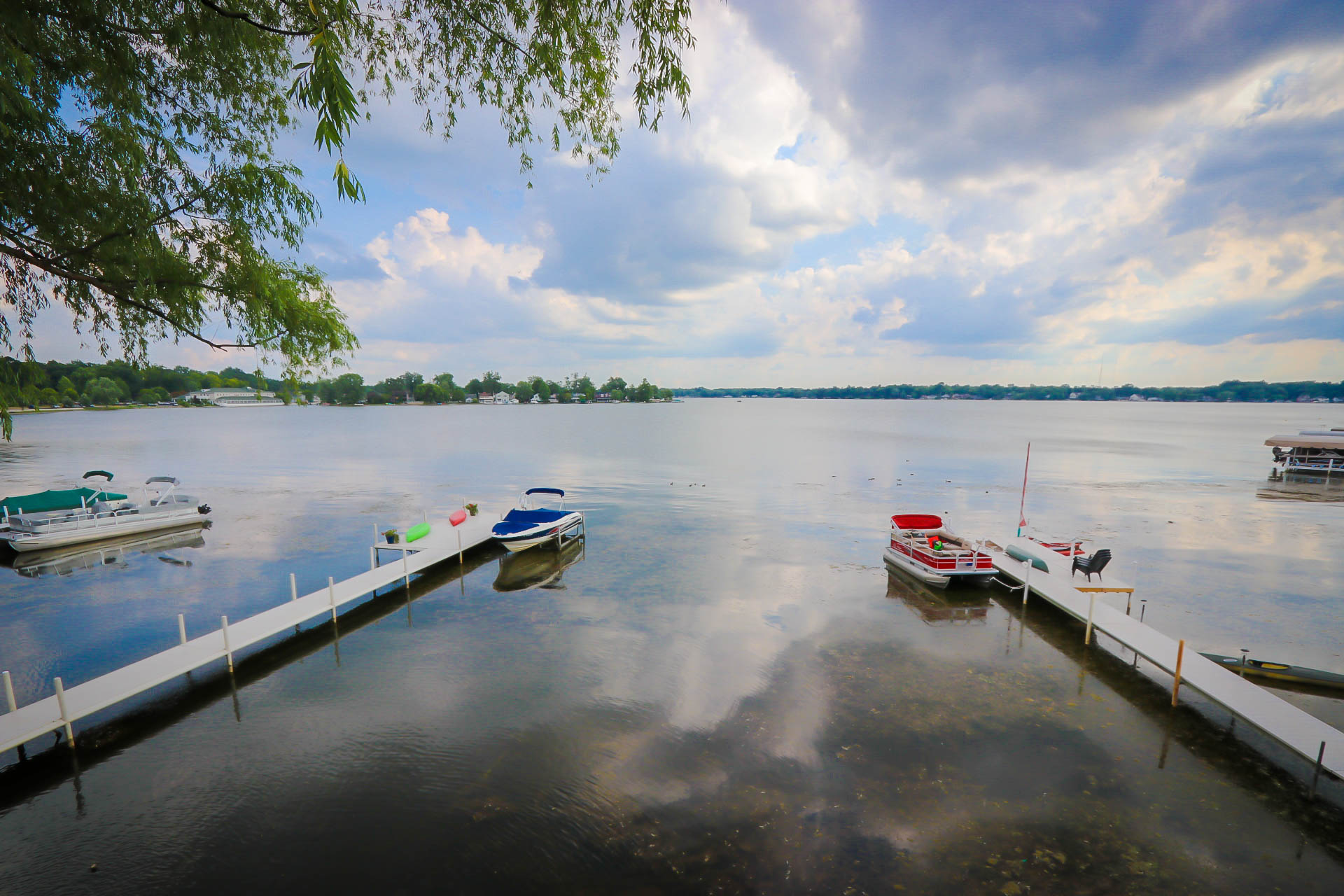 Just Listed! 2 bed 1 bath condo on Winona Lake