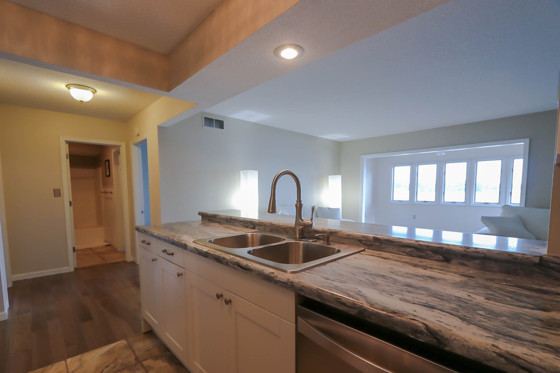 Just Listed! 2 bed 1 bath condo on Winona Lake