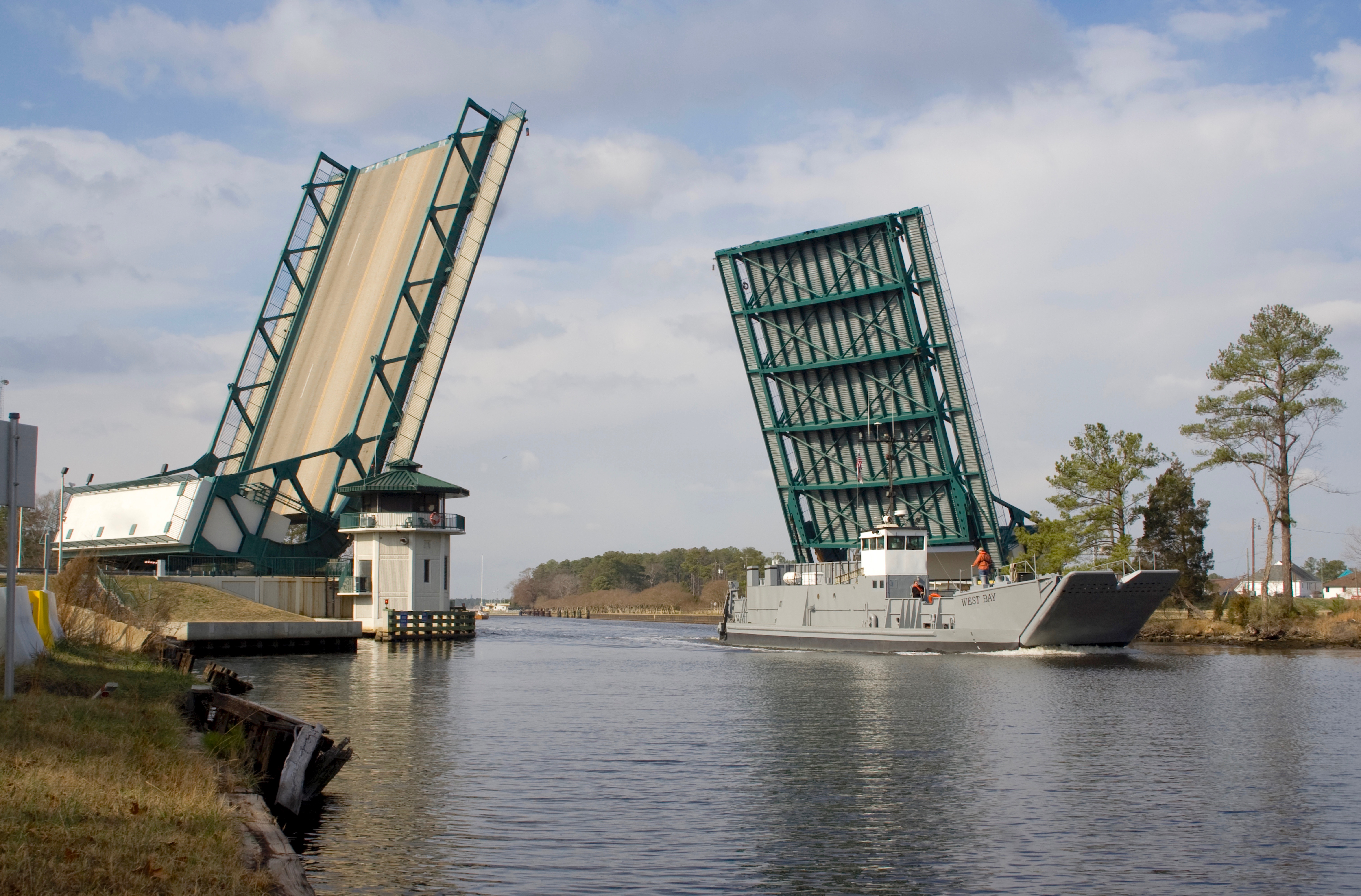 Great Bridge drawbridge open over the canal in Chesapeake