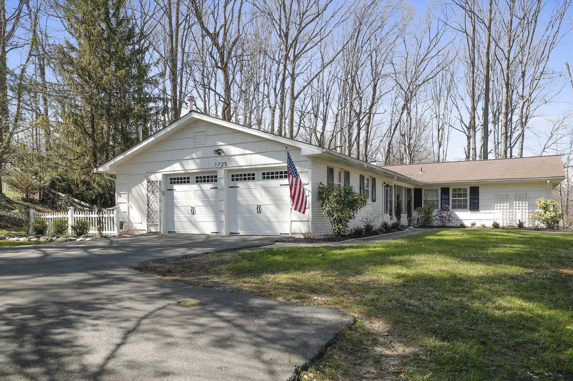 Crofton home for sale at 1725 Stratton