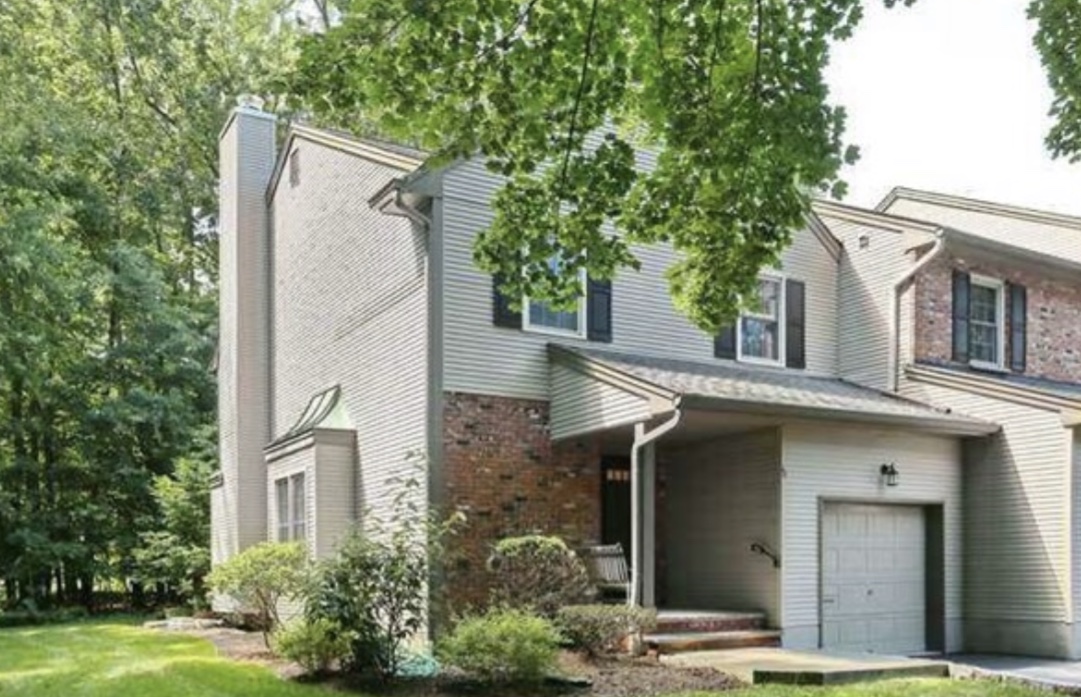 Allison Village Allendale NJ Condos and Townhouses