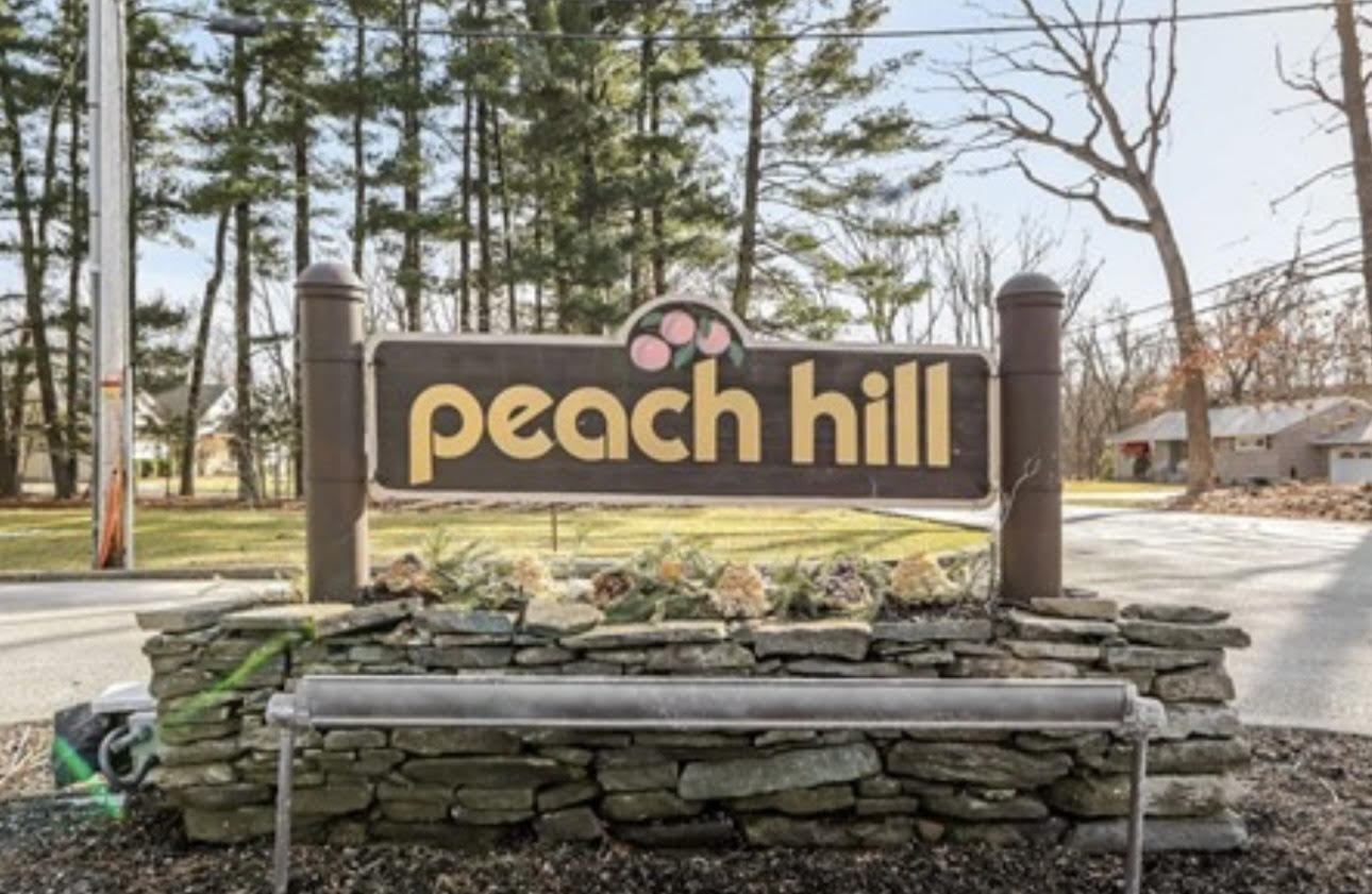 Peach Hill Ramsey NJ Entrance