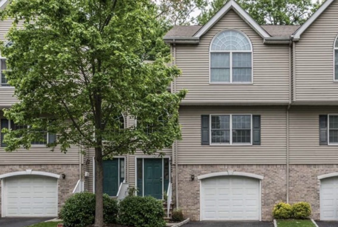 Saddle Dale Park Allendale NJ Condos and Townhouses