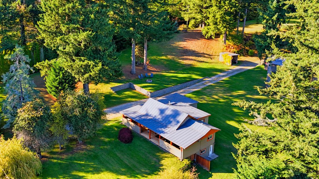 Aerial view of 29919 Dewdney Trunk Road, Mission