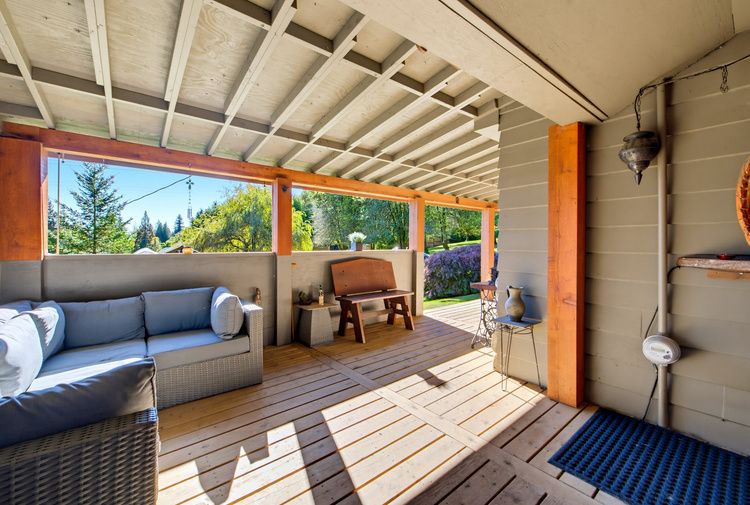 Covered wraparound deck