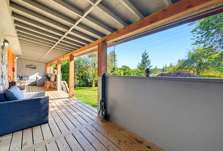 Covered wraparound deck