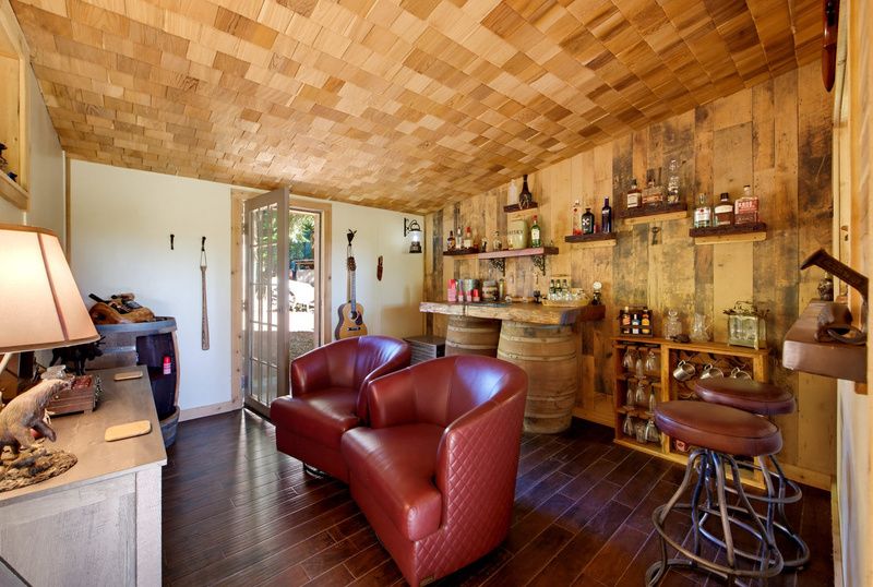 The Whiskey Hut