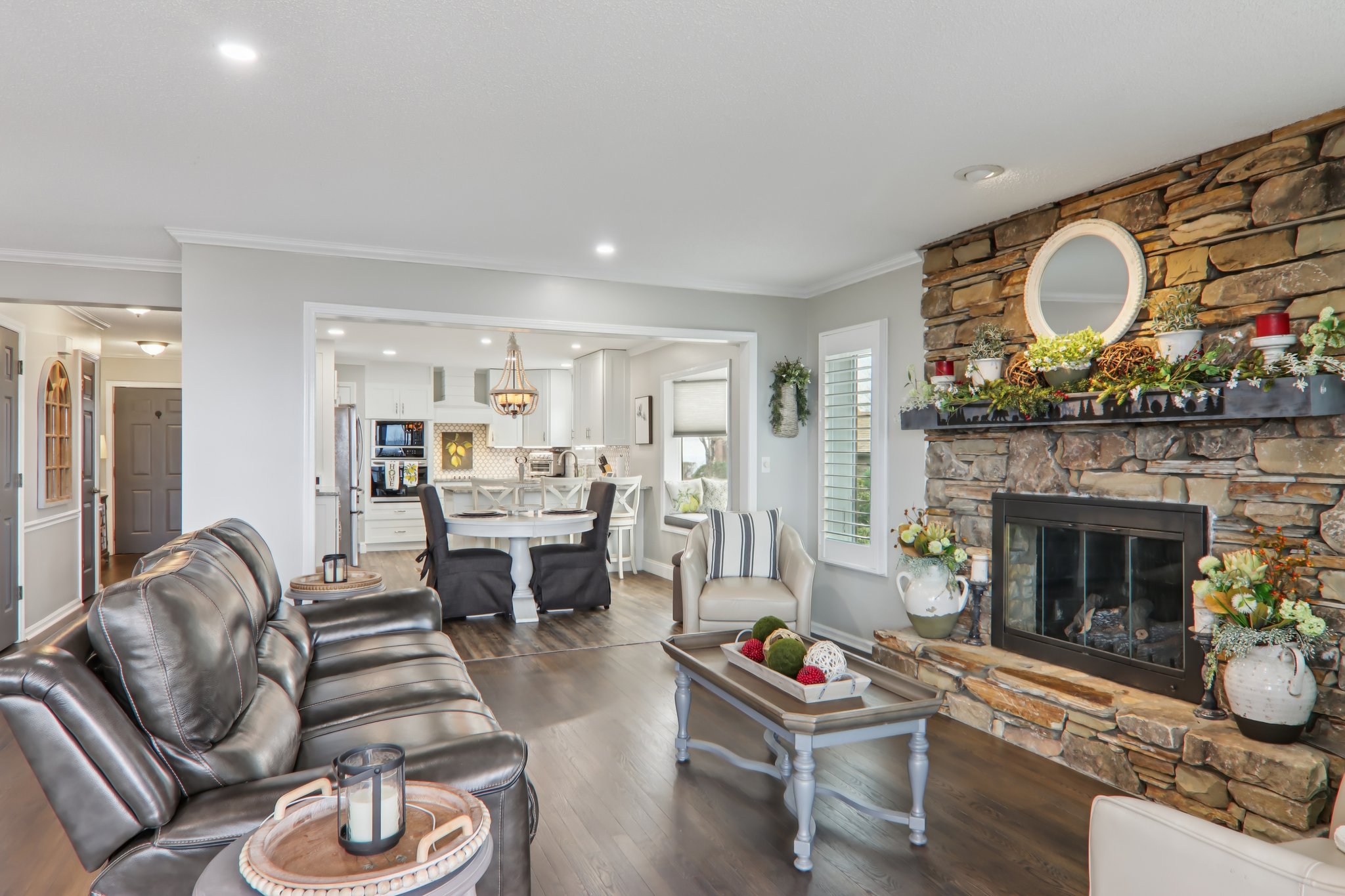 1601 Fleetwood Plaza 