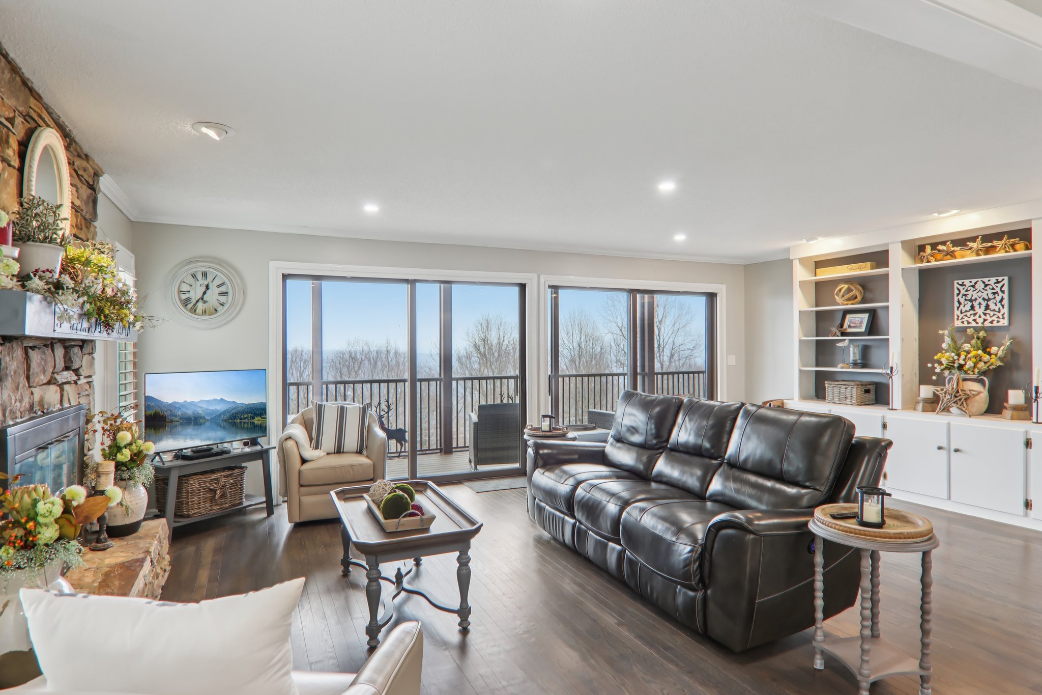 Fleetwood Plaza condo for sale in Hendersonville North Carolina