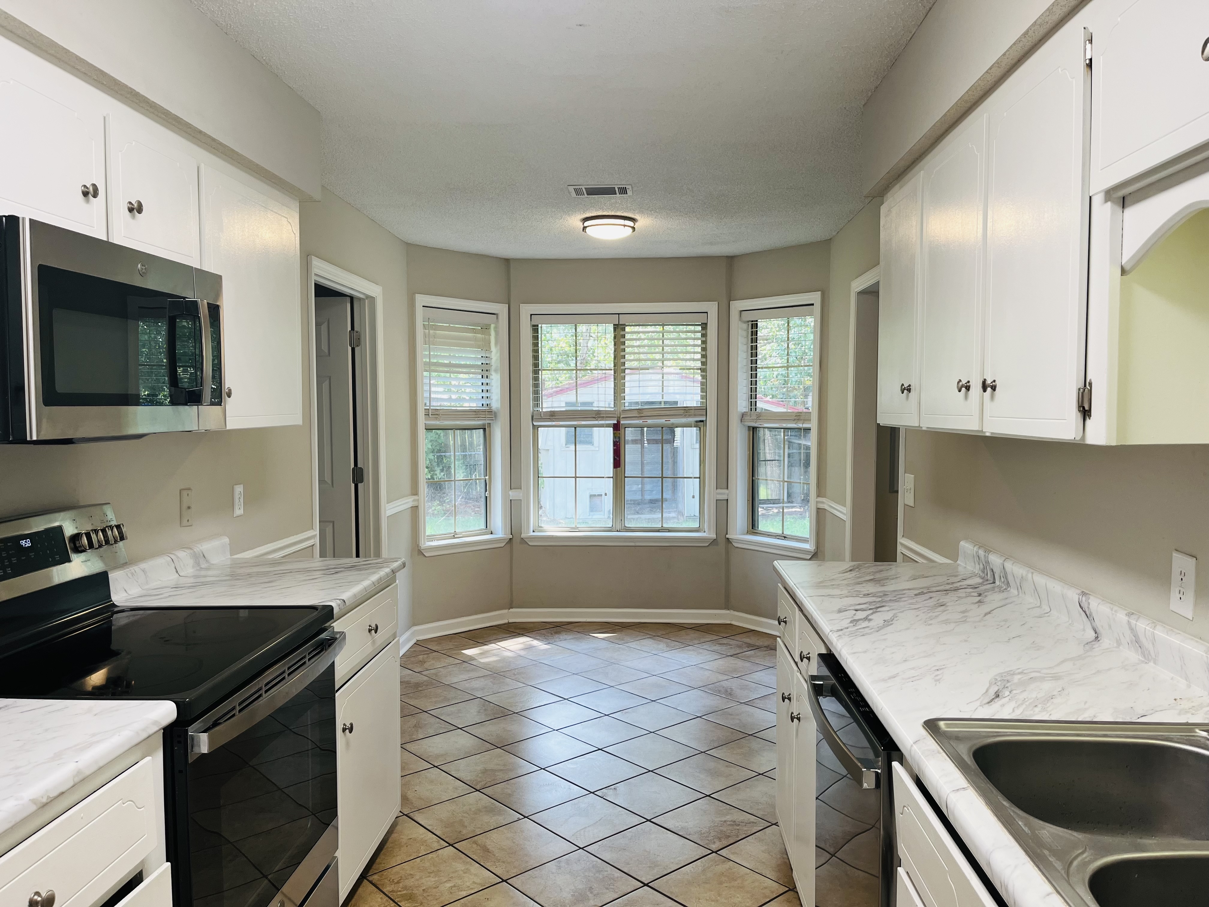 705 Dover Lane Interior