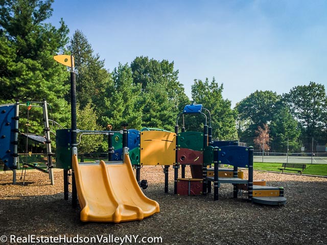 Knolls East Homes for Sale Nanuet