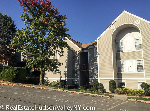 Washington Green Condos, New Windsor Real Estate & Homes for Sale