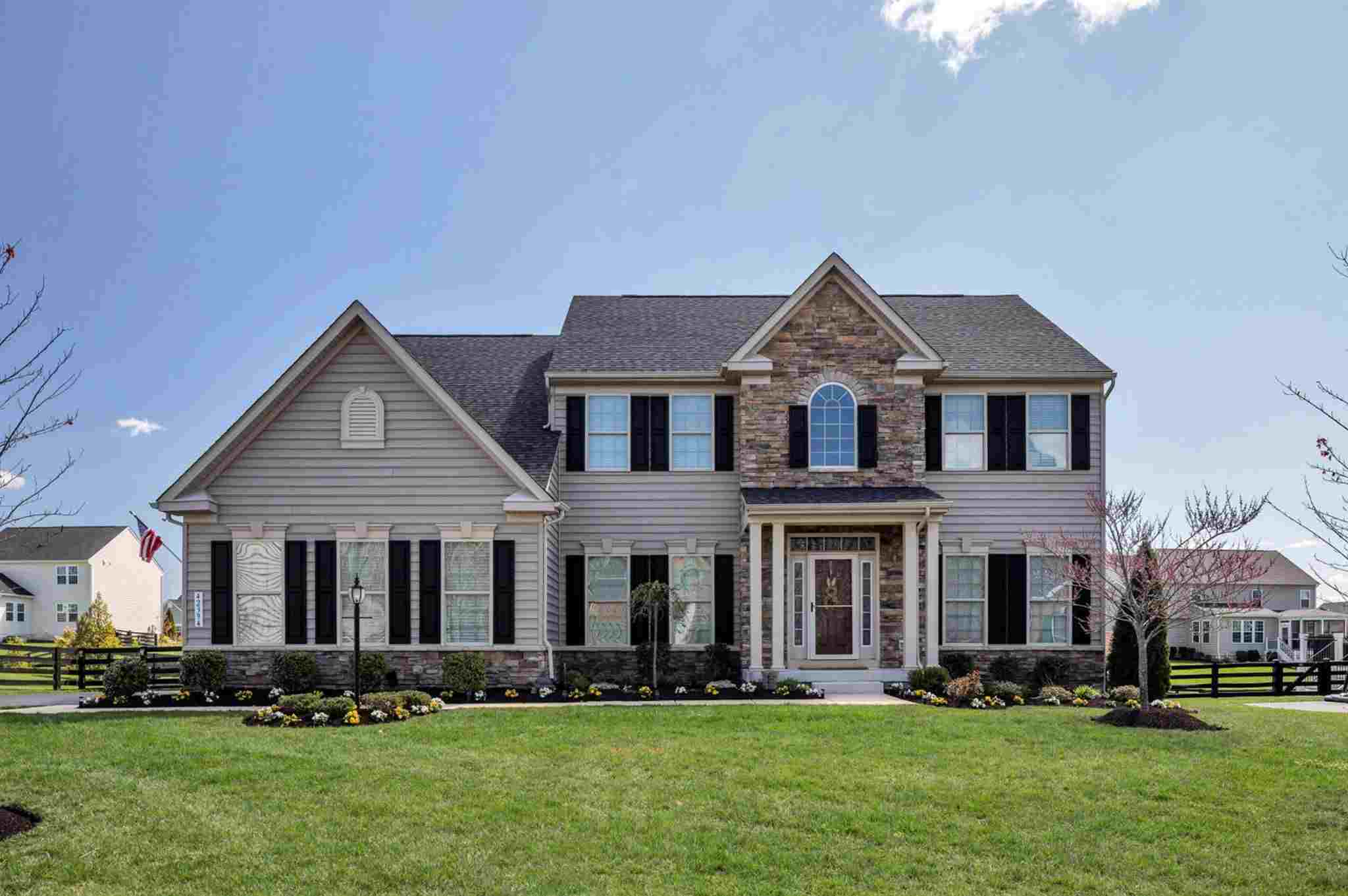 New Listing - 42394 Fawn Meadow Place - Chantilly