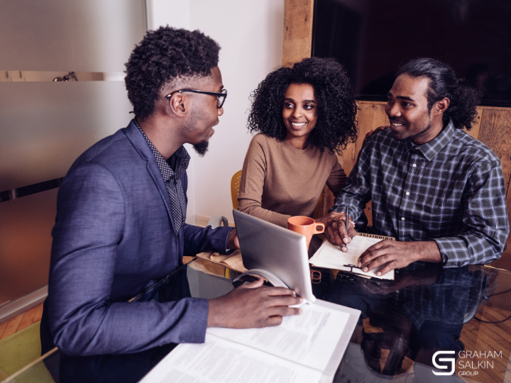 Can a Real Estate Agent Work For Multiple Brokers?