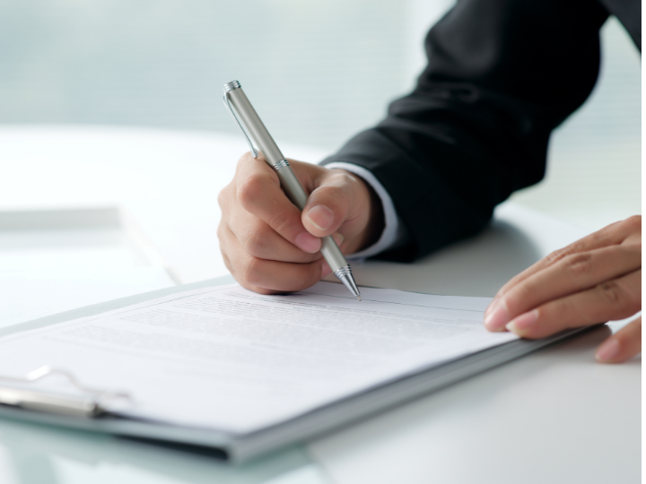 Can a Real Estate Agent Work For Multiple Brokers?