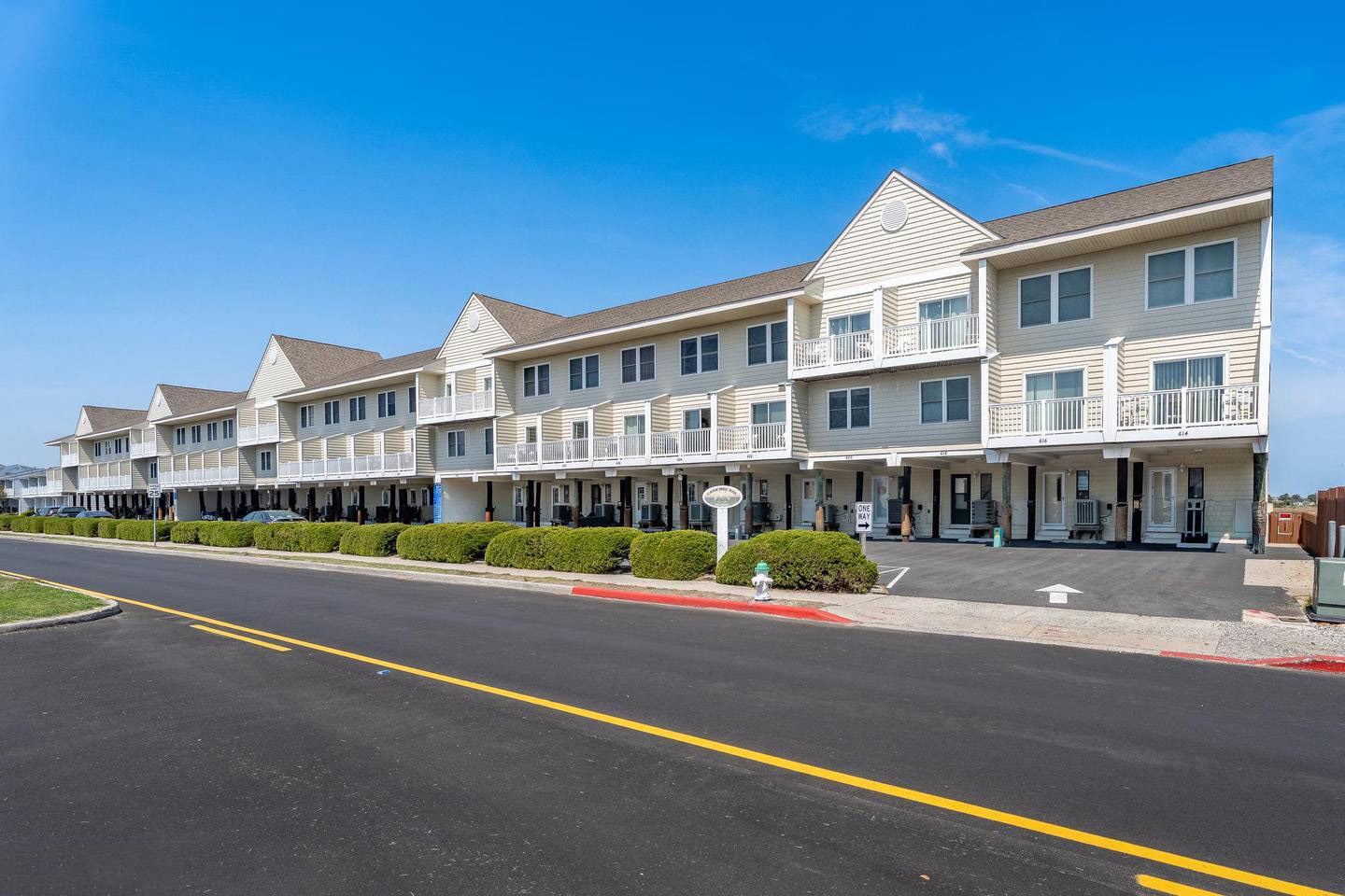 Casa Del Sol bayfront condo building exterior view, Ocean City, MD