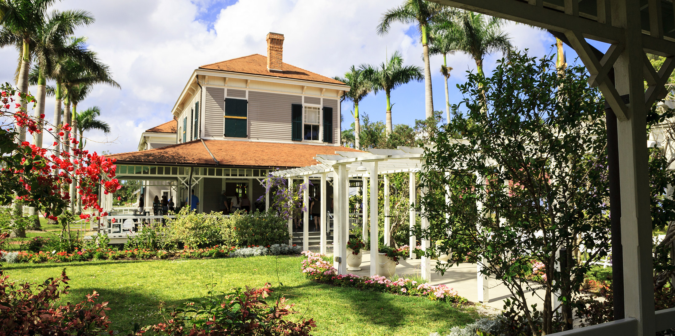 Old Fort Myers & River District Homes For Sale. Fort Myers Real Estate Fl