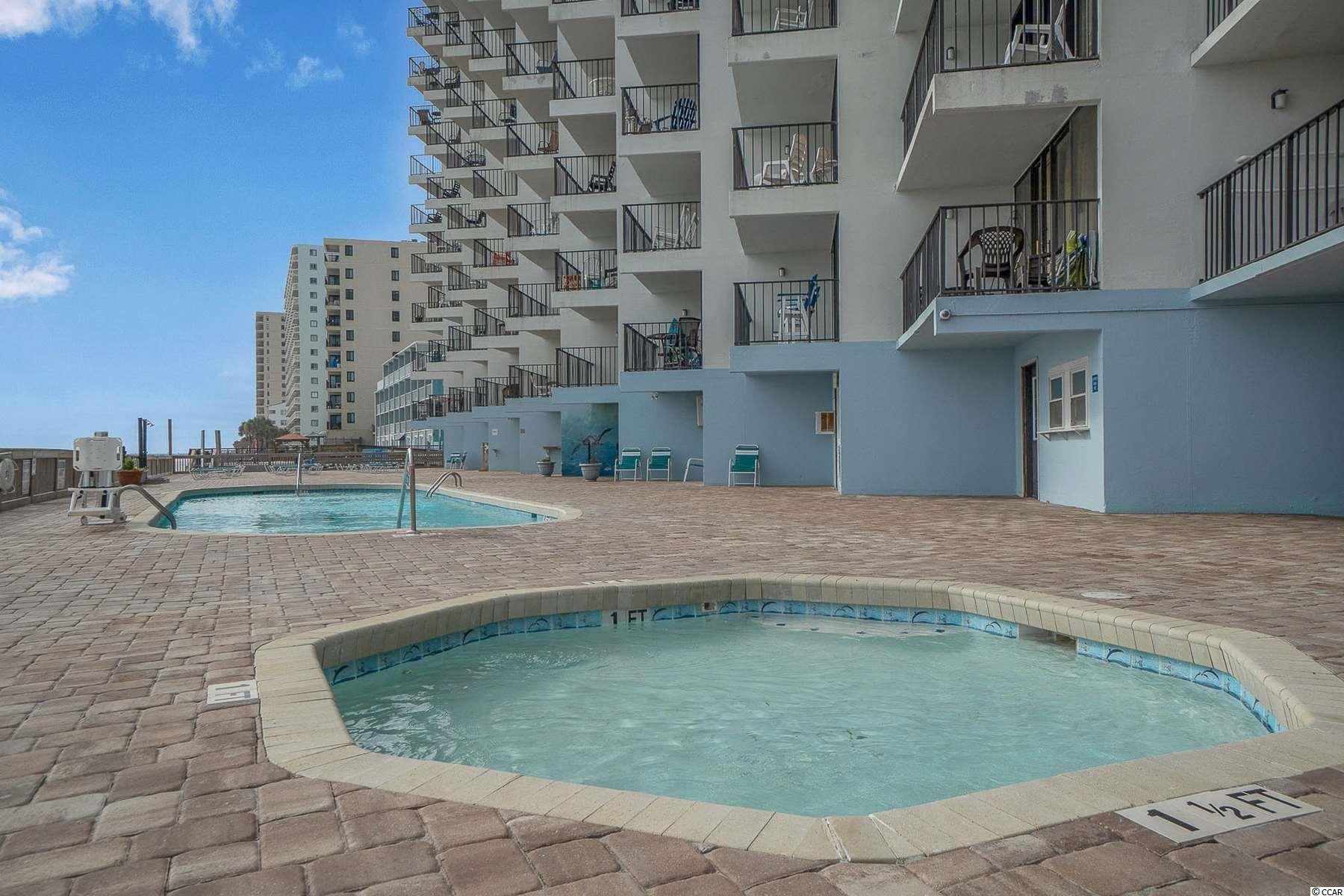 Royal Gardens Oceanfront Pool