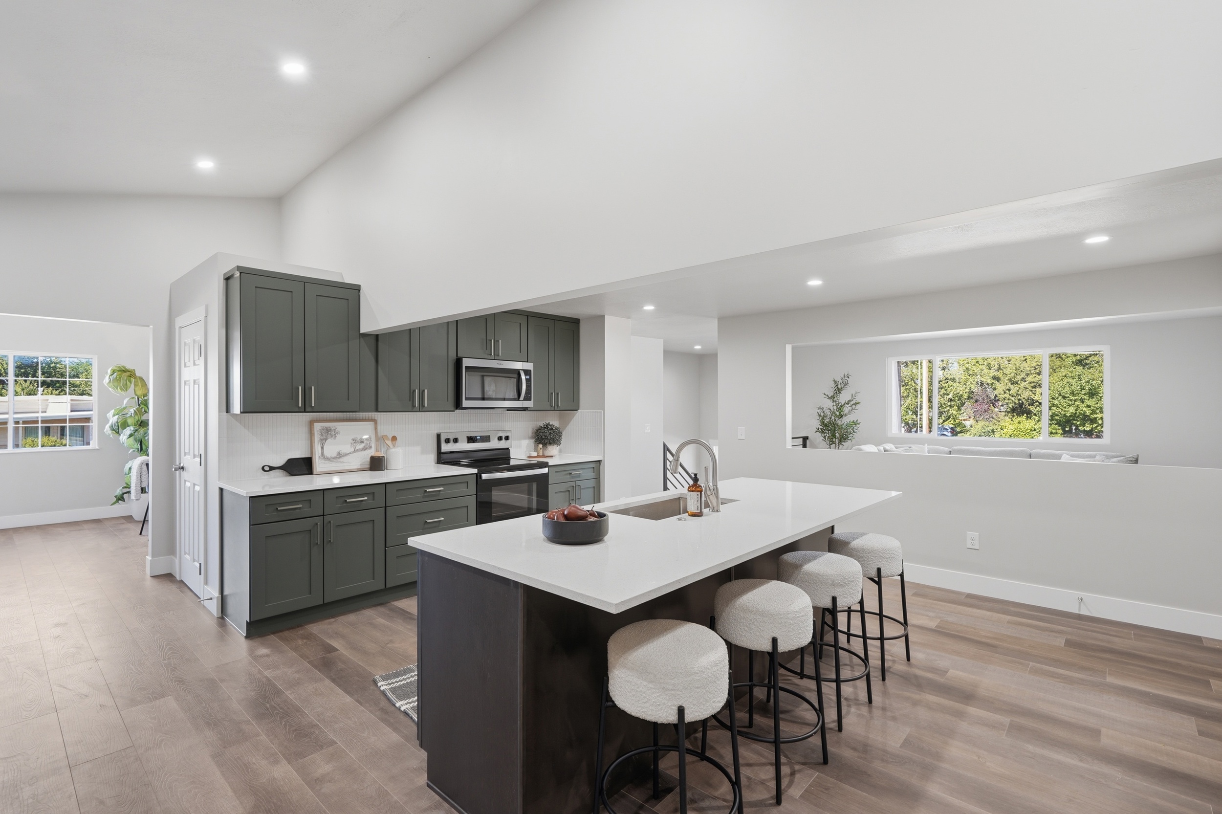 4384_S_1300_W_Kitchen