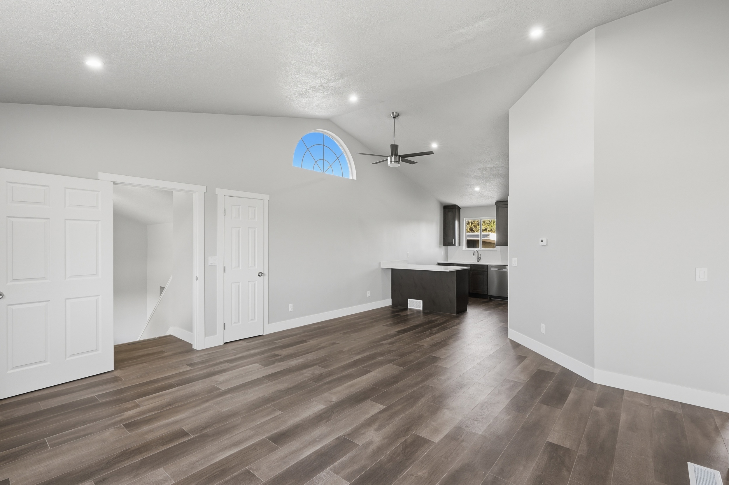 4384_S_1300_W_Taylorsville_upper_level