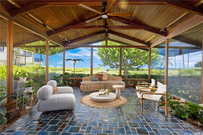 28 Puukani Place in Kailua