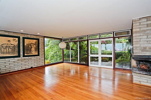 3210 Melemele Mid Century Modern