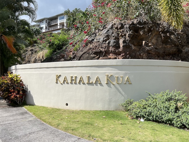 Kahala Kua Entry