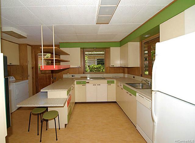 Kahala Mid Century Modern Kitchen