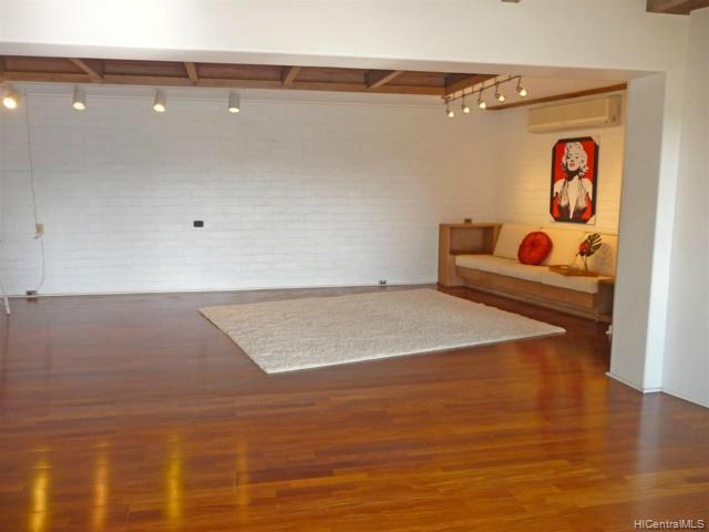 Hallow Tile Living Room of Preis Makiki Heights home