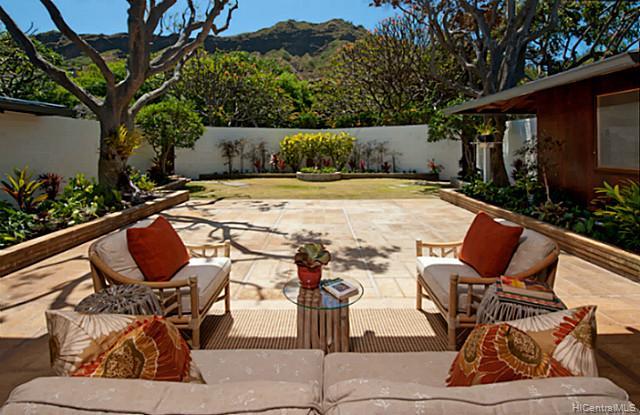 Noela Place Home Diamond Head