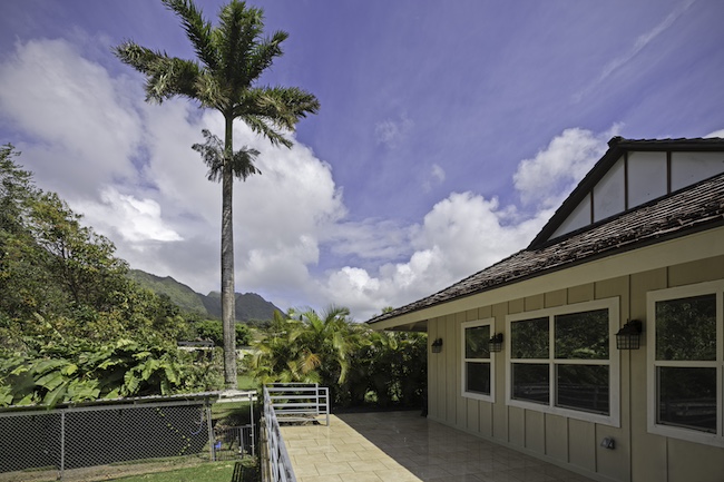 Old Pali Lanai and Dog Kennel