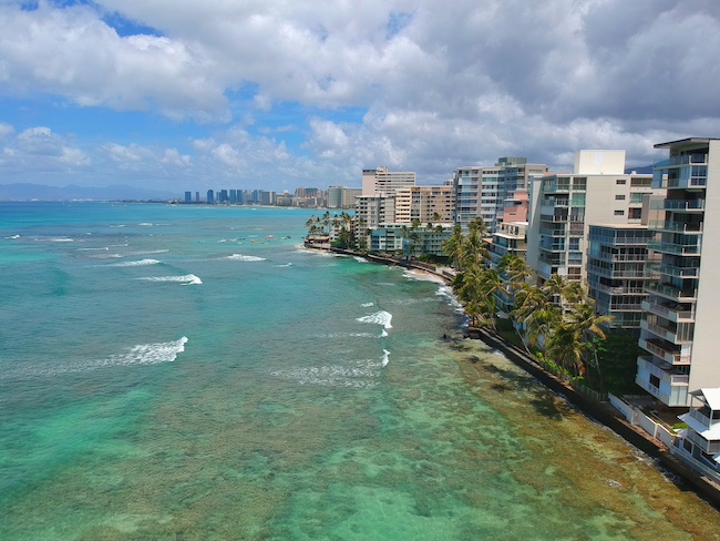 Older Condos Along Diamond Head's Gold Coast
