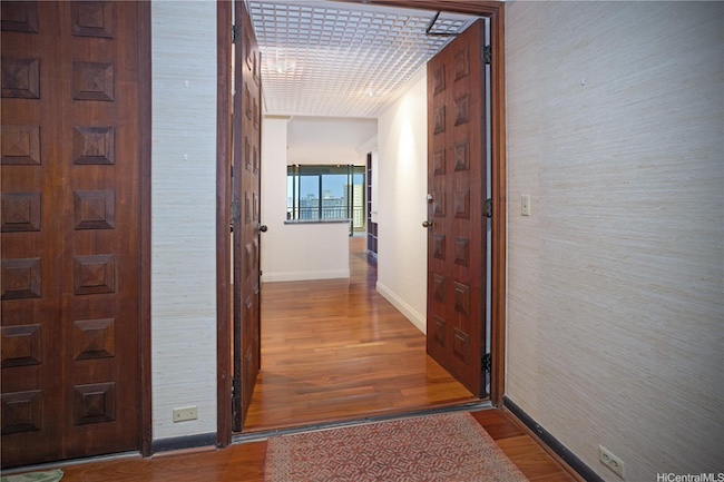 Only 2 Units Per Elevator Bank at 1010 Wilder
