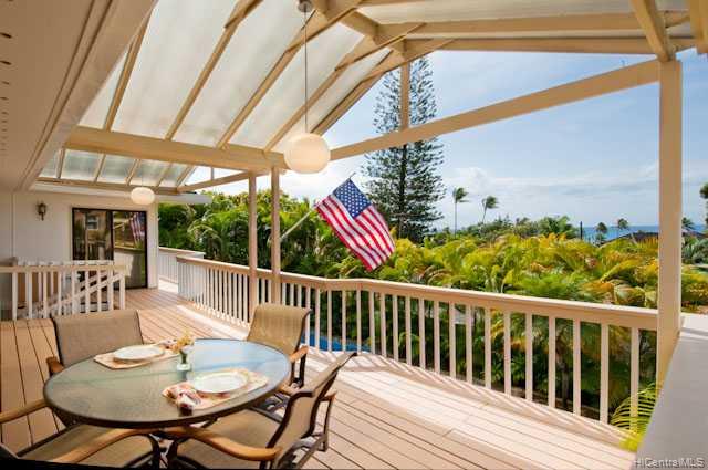 Ossipoff Diamond Head Home Lanai and Trees