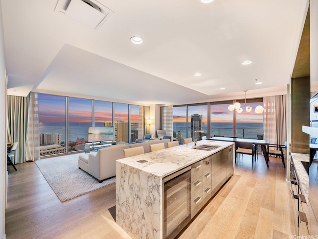 Ritz Carlton Waikiki #3407