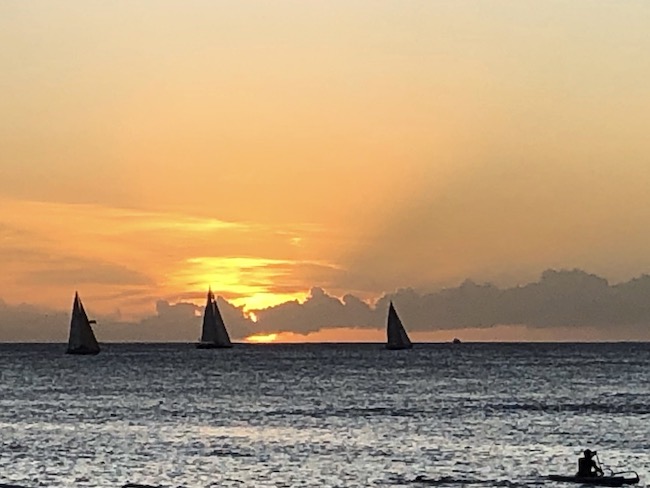 Sunset Sailboat Cruise in Waikiki