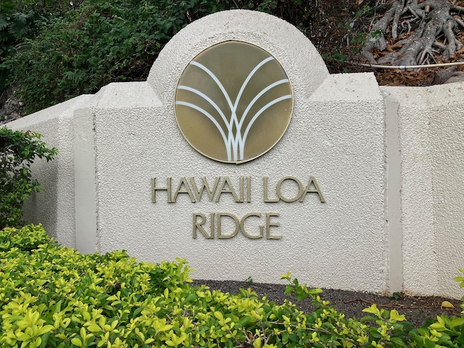 Hawaii Loa Ridge Sign