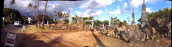 Kahala Ave. Statues on Old Hemmeter Estate