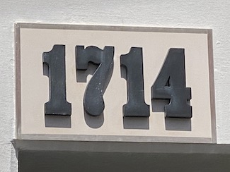 Anapuni Manor Sign