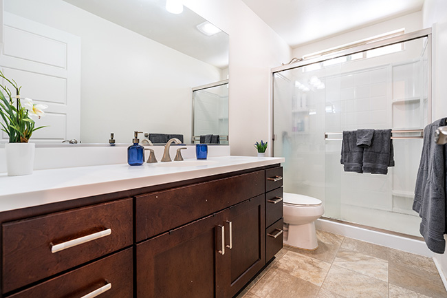 Iliahi at Hoopili Master Bathroom