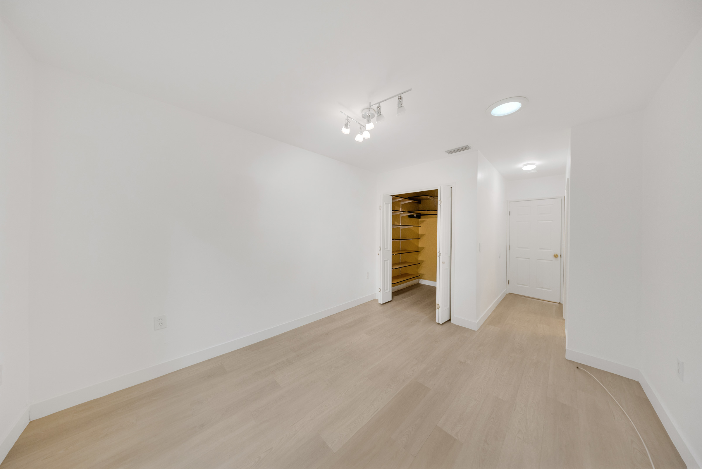 391 East Highland Avenue, Sierra Madre, CA 91024