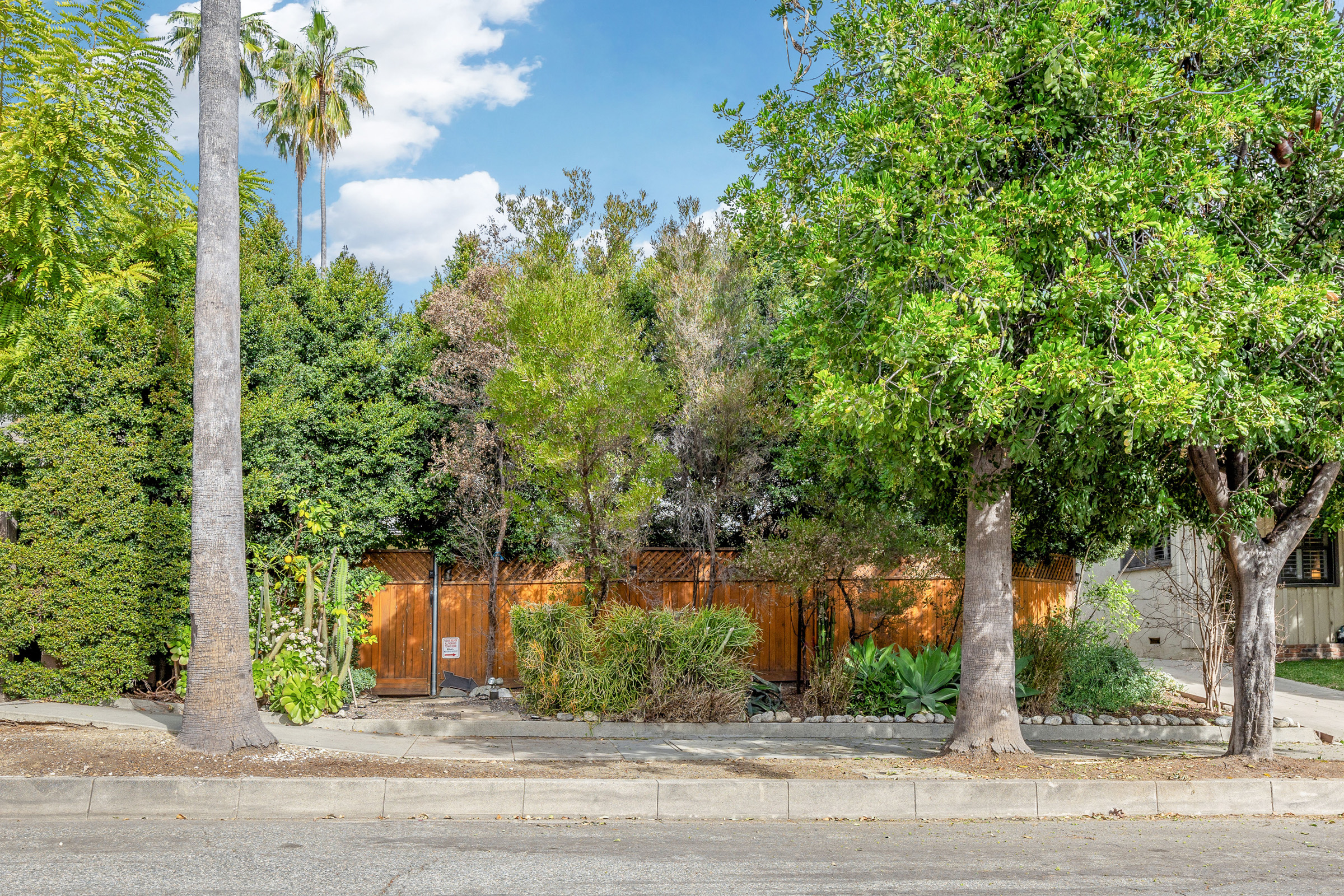 391 East Highland Avenue, Sierra Madre, CA 91024
