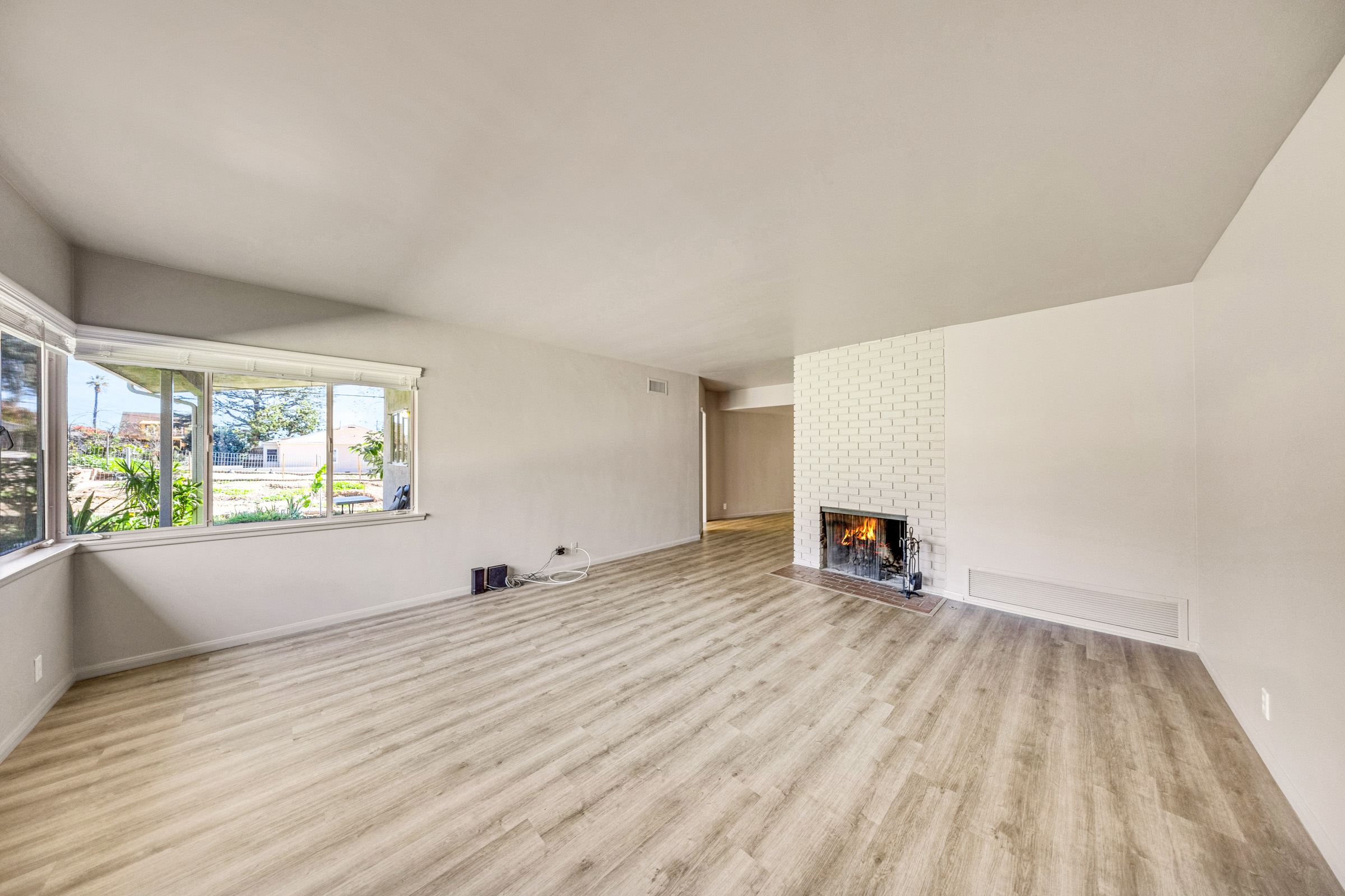 631 Deodara Drive Altadena CA 91001