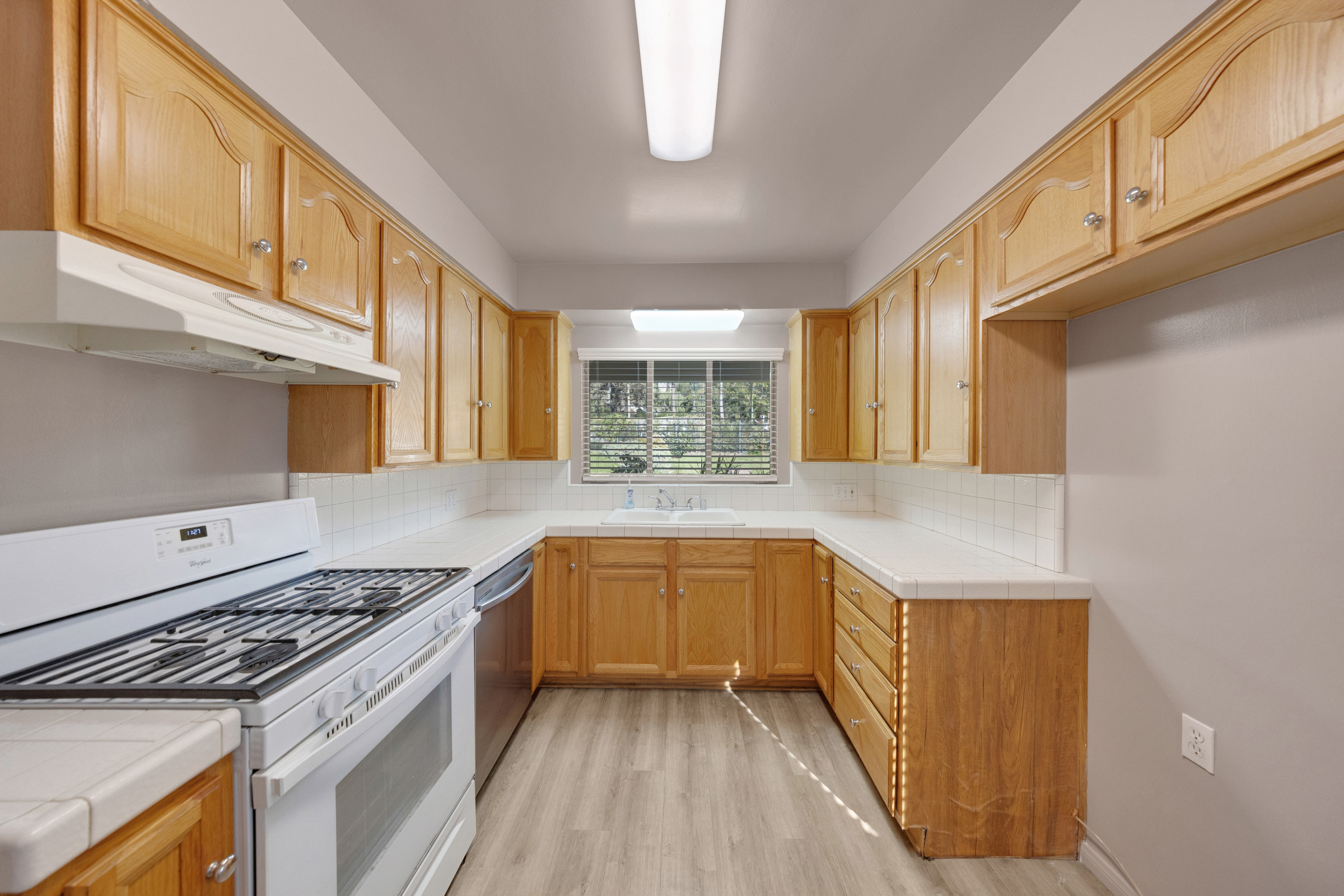 631 Deodara Drive Altadena CA 91001