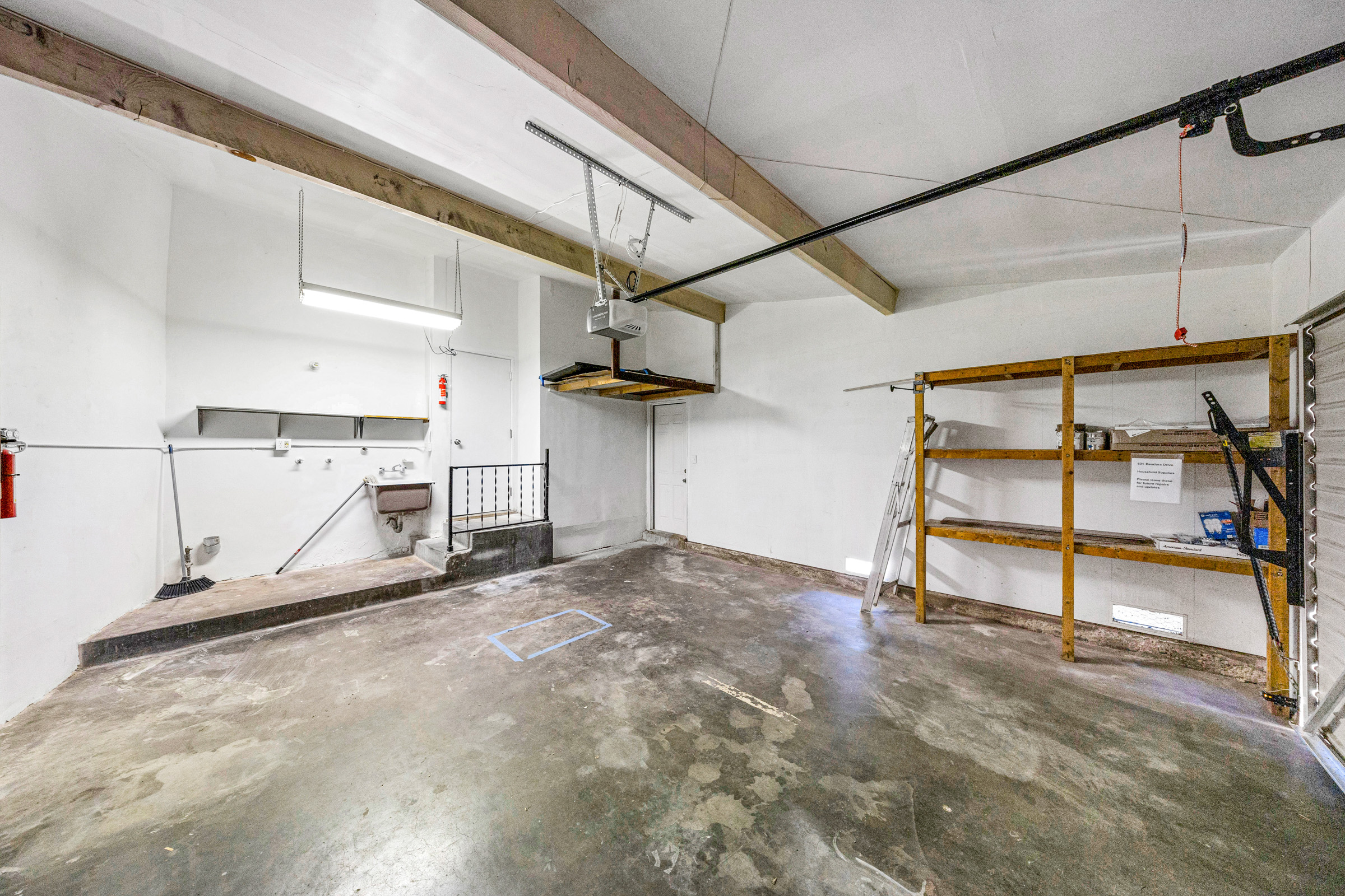 631 Deodara Drive Altadena CA 91001
