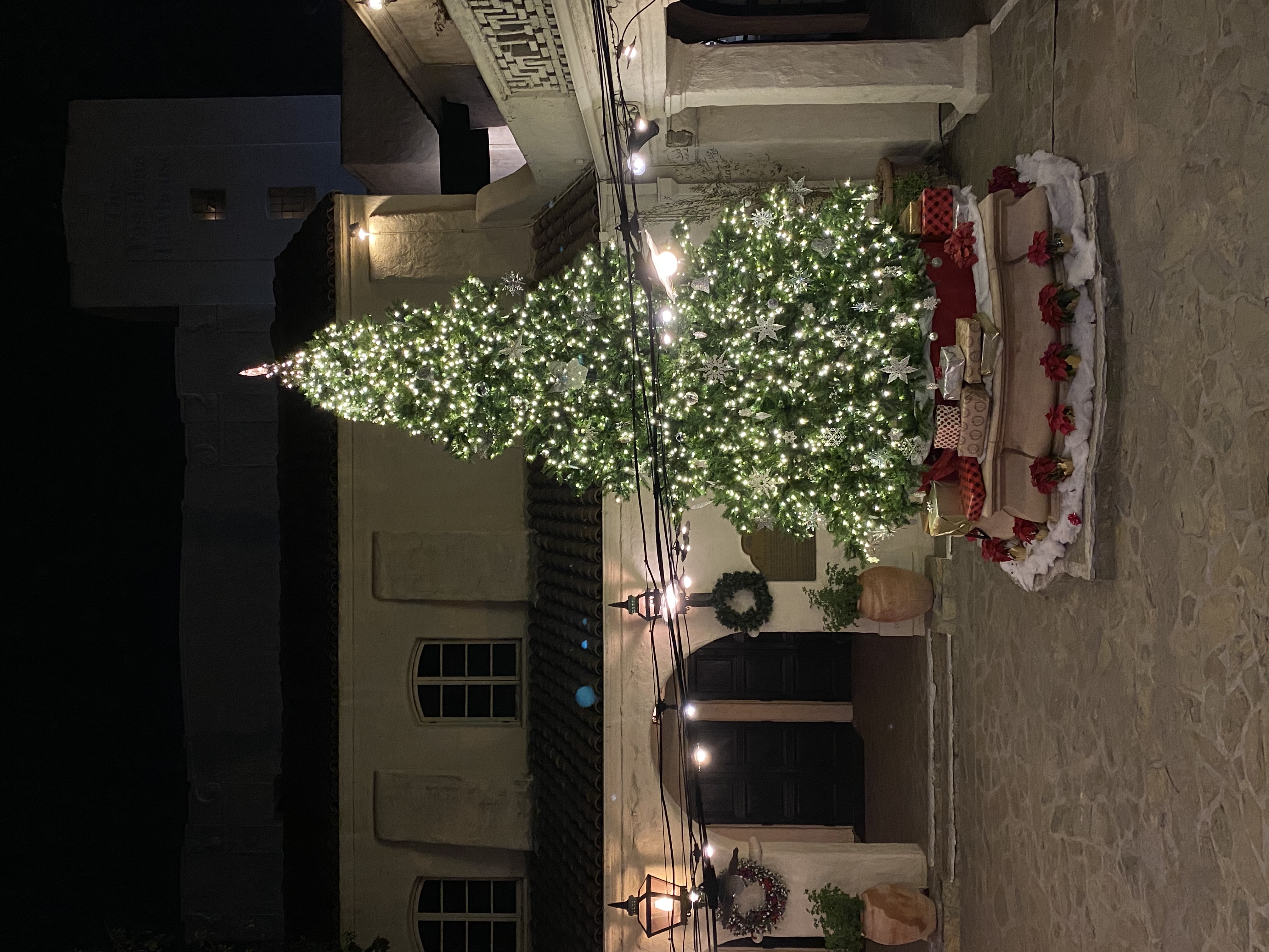 Christmas Tree at Pasadena Playhouse 2020