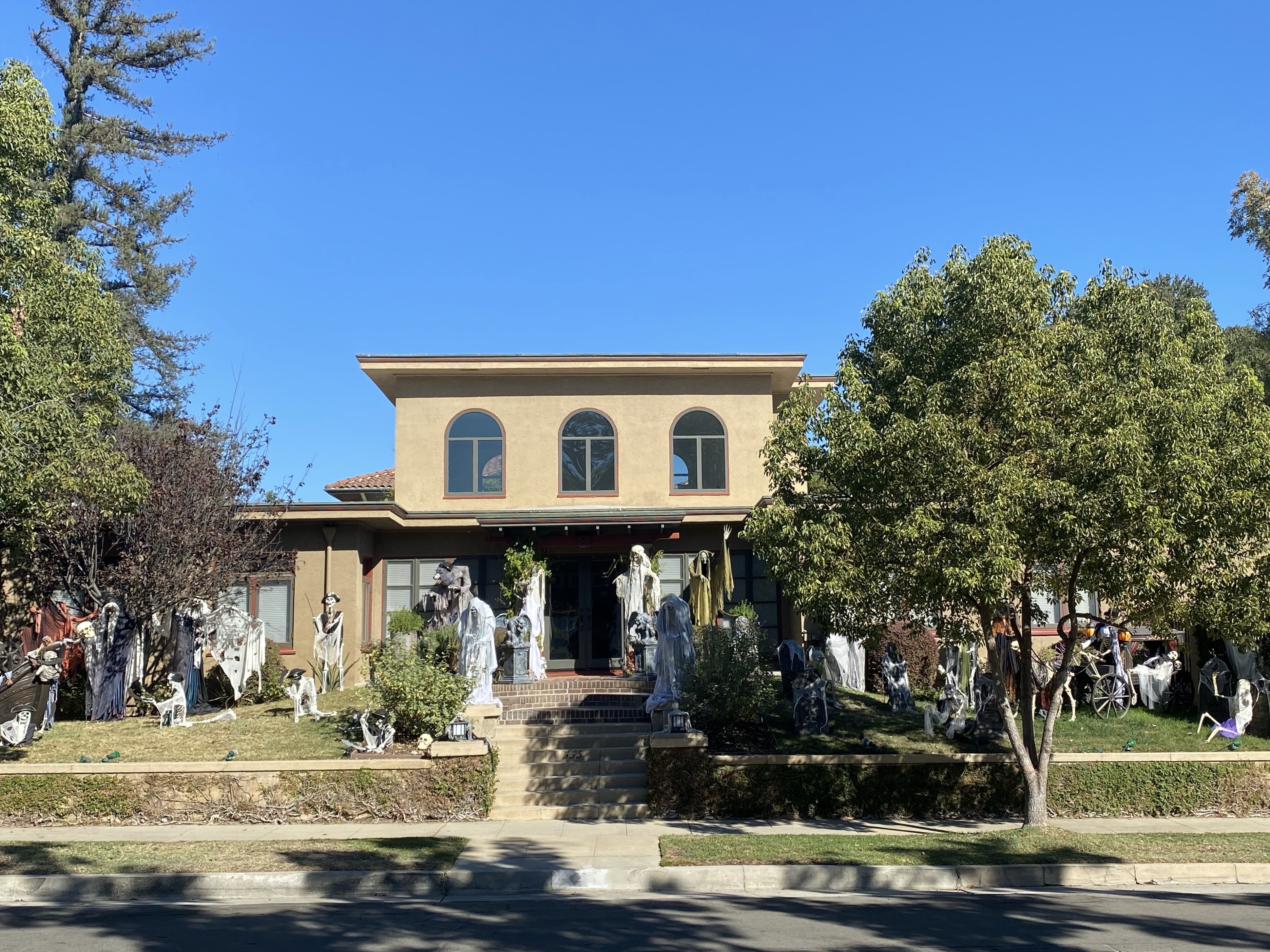 Halloween 2020 in Pasadena 2