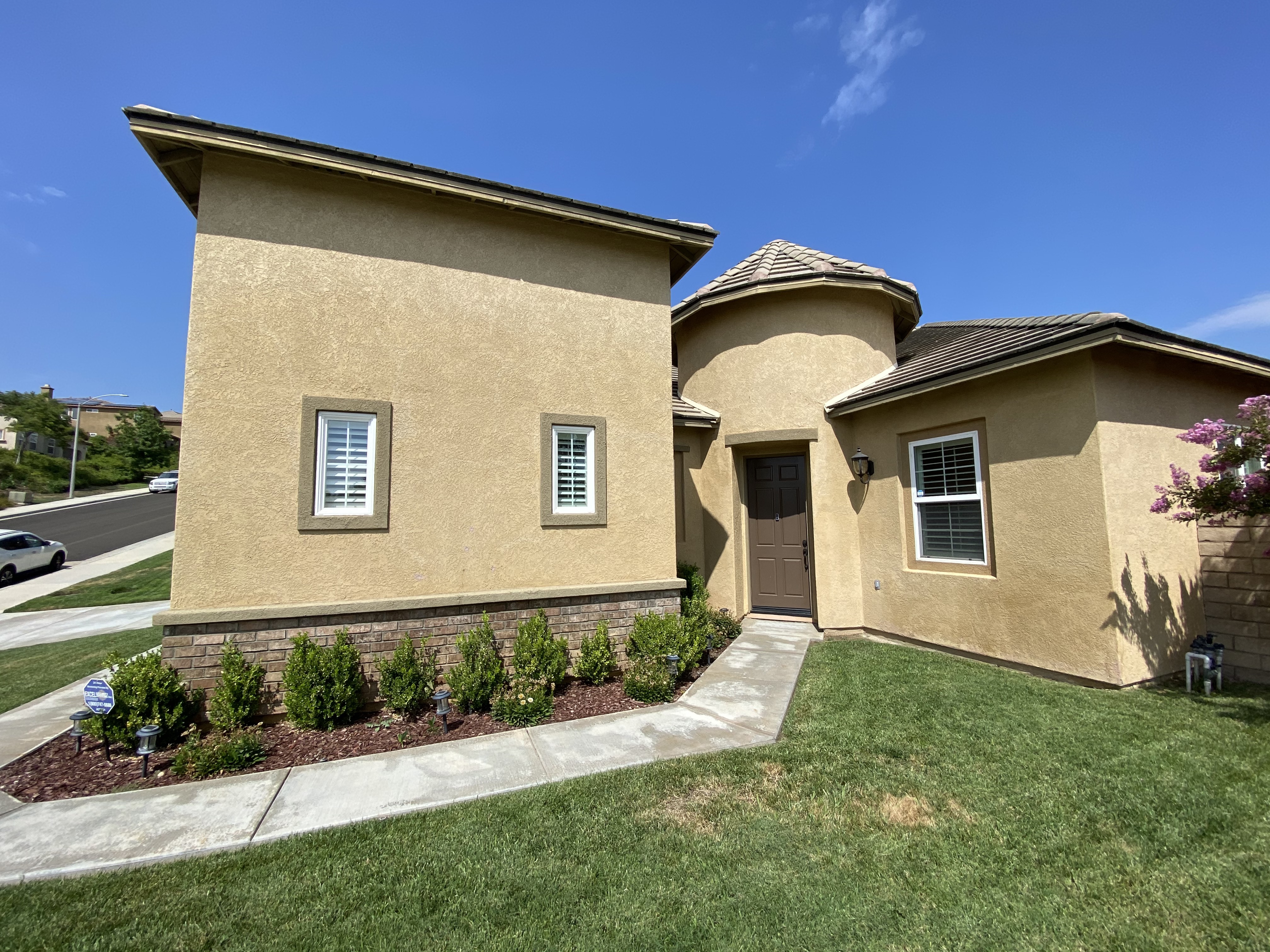 16383 Ridge Field Drive Riverside CA 92503